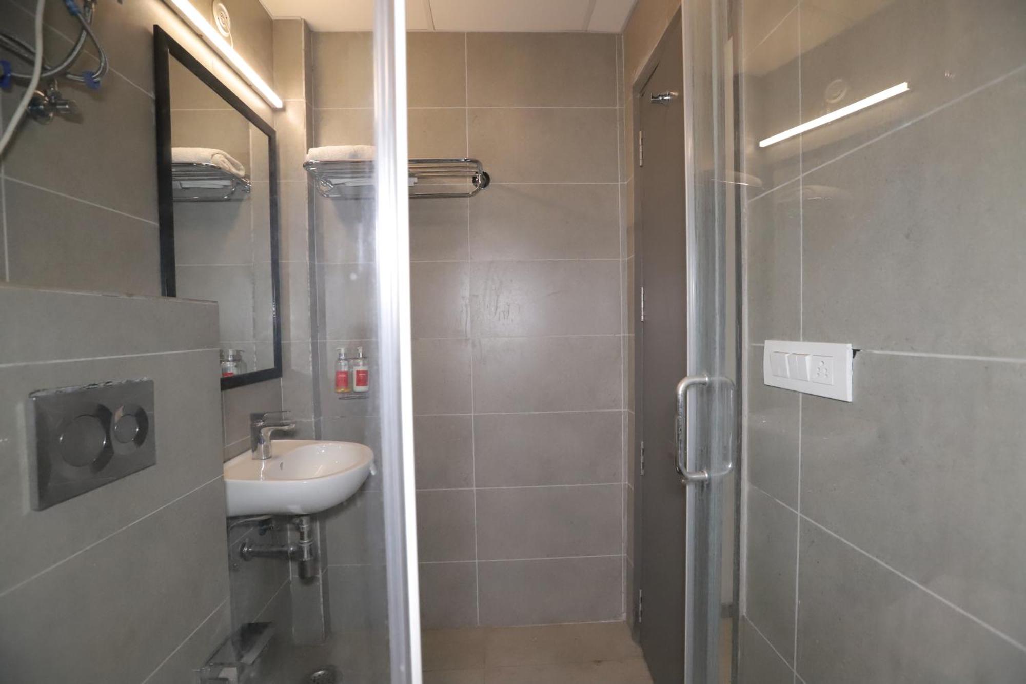 Qotel Hotel Ip Residency East Delhi Preet Vihar نيودلهي المظهر الخارجي الصورة